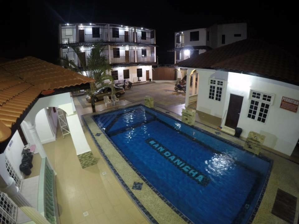 Wan Danisha Villa Inn コタバル エクステリア 写真